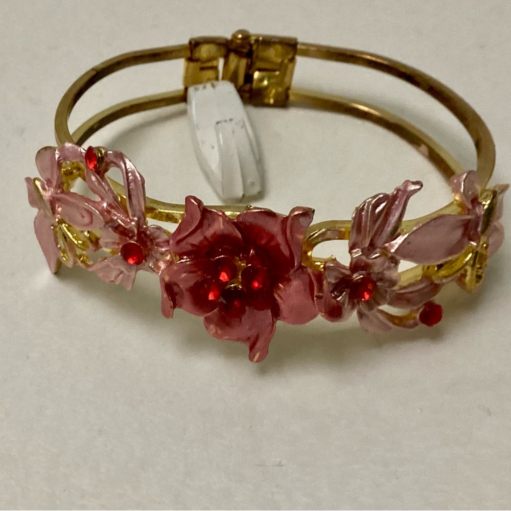 💰2/$25 Pink and Gold Toned Hinged Bracelet with Rhinestones